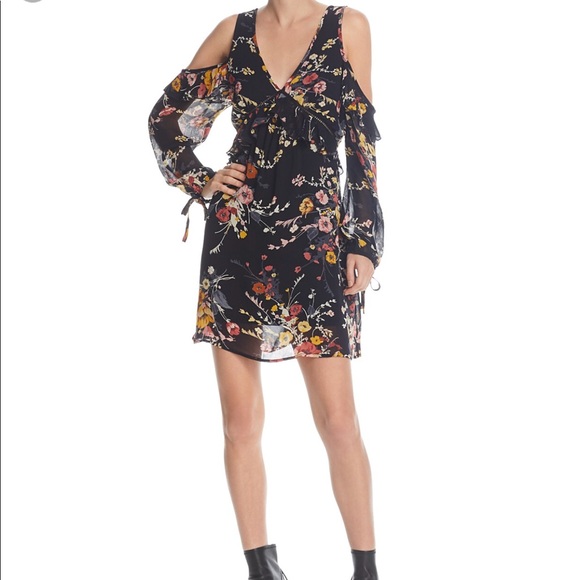 Band of Gypsies Dresses & Skirts - BAND OF GYPSIES Cold Shoulder Floral Dress S New
